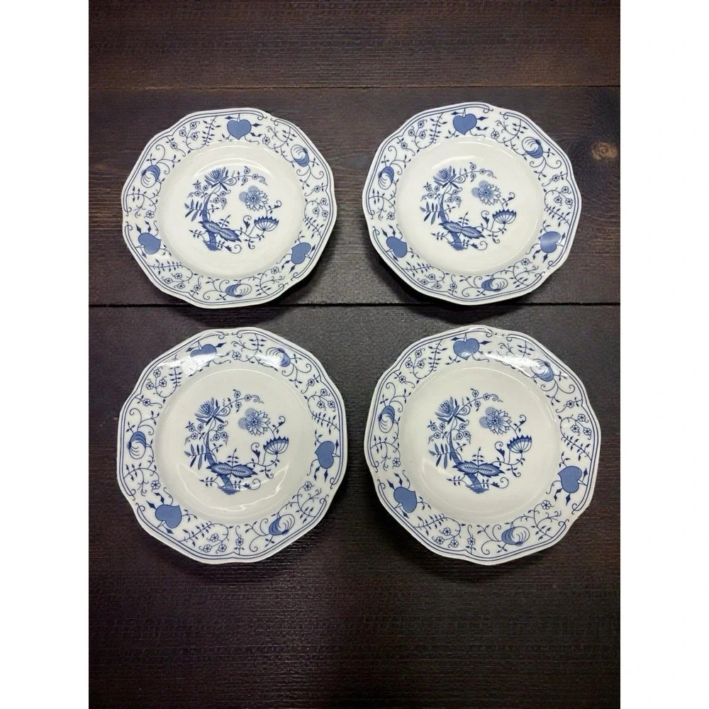 Set of 4 Bohemia Czechoslovakia Inglazed Blue Onion Henriette Plates 7-3/4